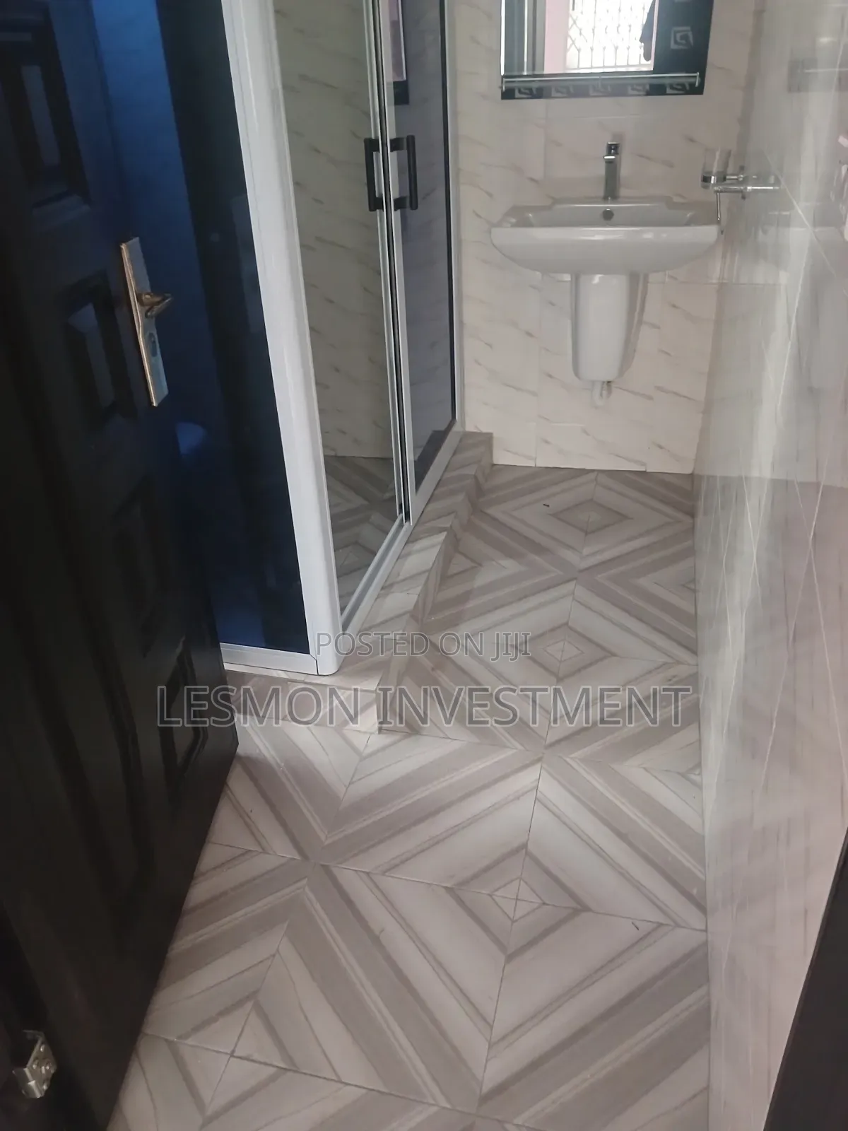 2bdrm Apartment in Lesmon Investment, Baatsona Total for rent