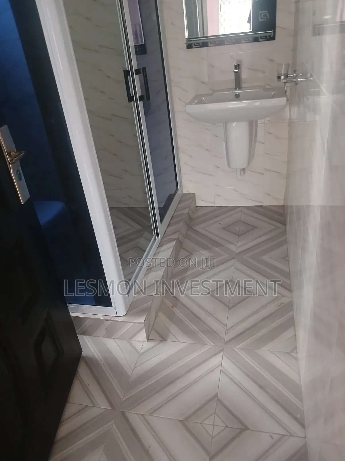 2bdrm Apartment in Lesmon Investment, Baatsona Total for rent