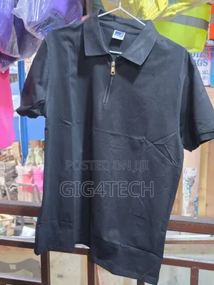 Polo Shirt With Zip Black