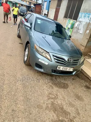 Toyota Camry Base 4dr Sedan (2.5L 4cyl 6M) 2011 Green