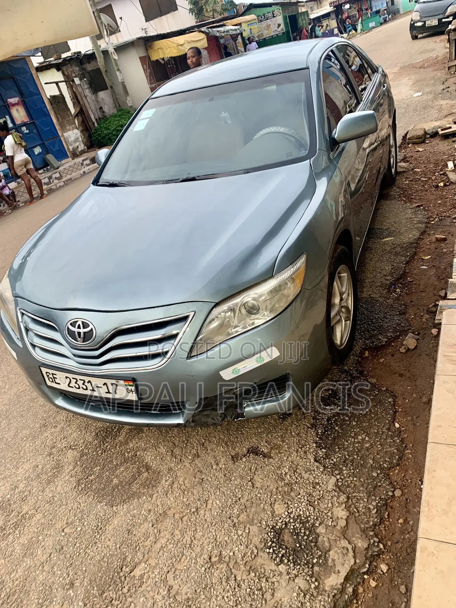 Toyota Camry Base 4dr Sedan (2.5L 4cyl 6M) 2011 Green