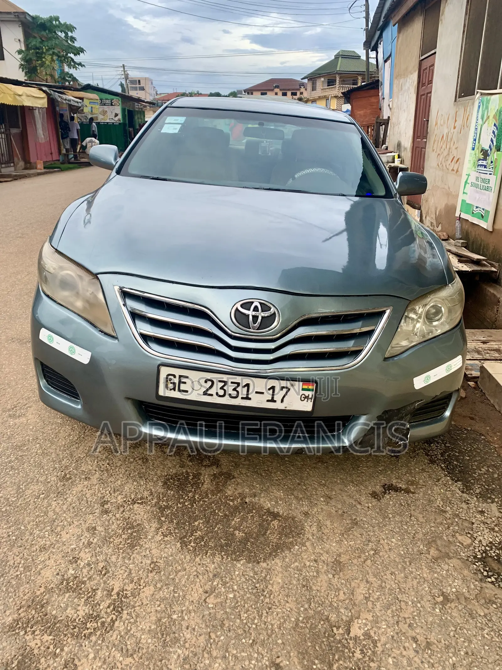 Toyota Camry Base 4dr Sedan (2.5L 4cyl 6M) 2011 Green