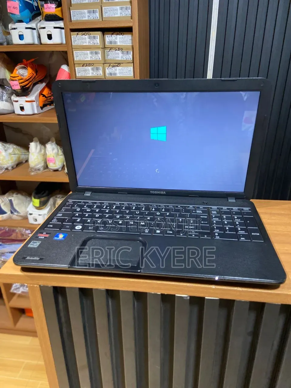 Laptop Toshiba Satellite C850 4GB AMD HDD 256GB