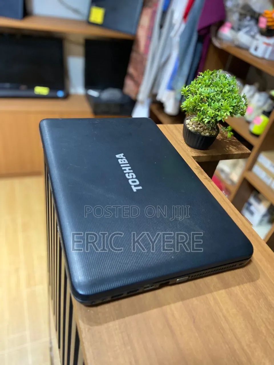 Laptop Toshiba Satellite C850 4GB AMD HDD 256GB