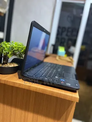Laptop Toshiba Satellite C850 4GB AMD HDD 256GB