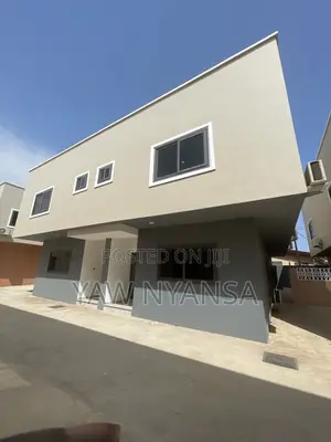 3bdrm Duplex in Bn Estate, Adenta for sale