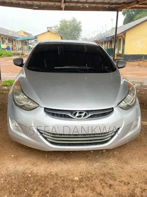 Hyundai Elantra GLS Sedan FWD (1.8L 4cyl 6A) 2013 Silver