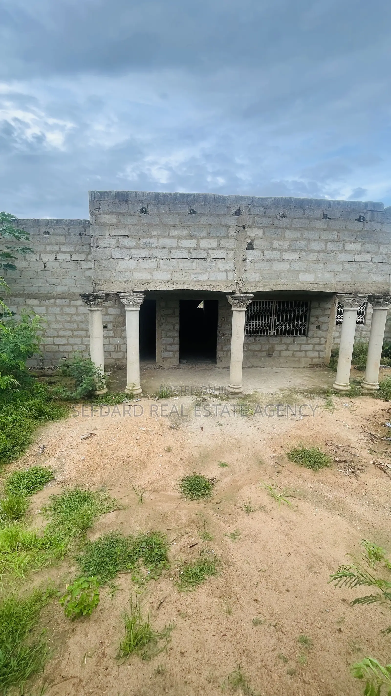 3bdrm House in Sefdard Properties, Amasaman for sale