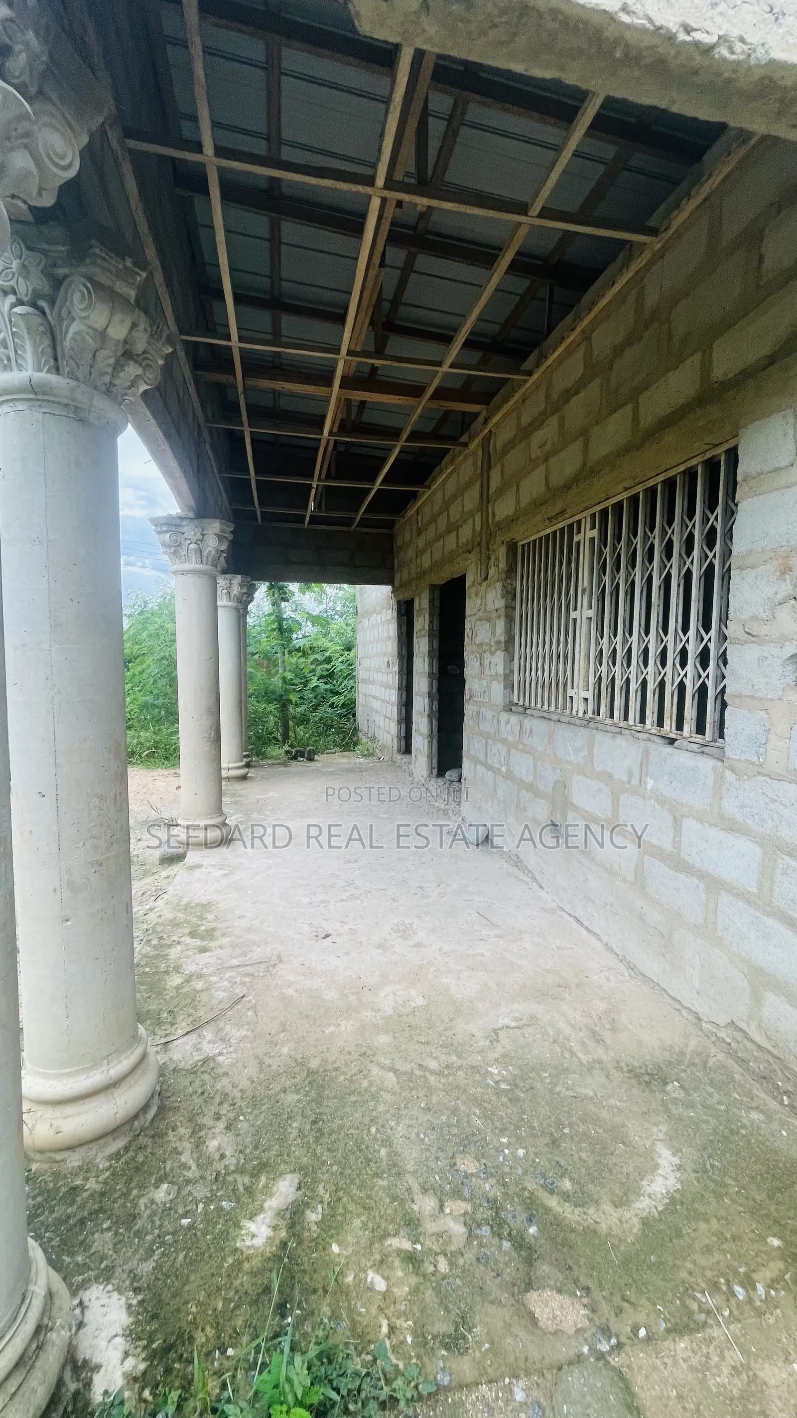 3bdrm House in Sefdard Properties, Amasaman for sale