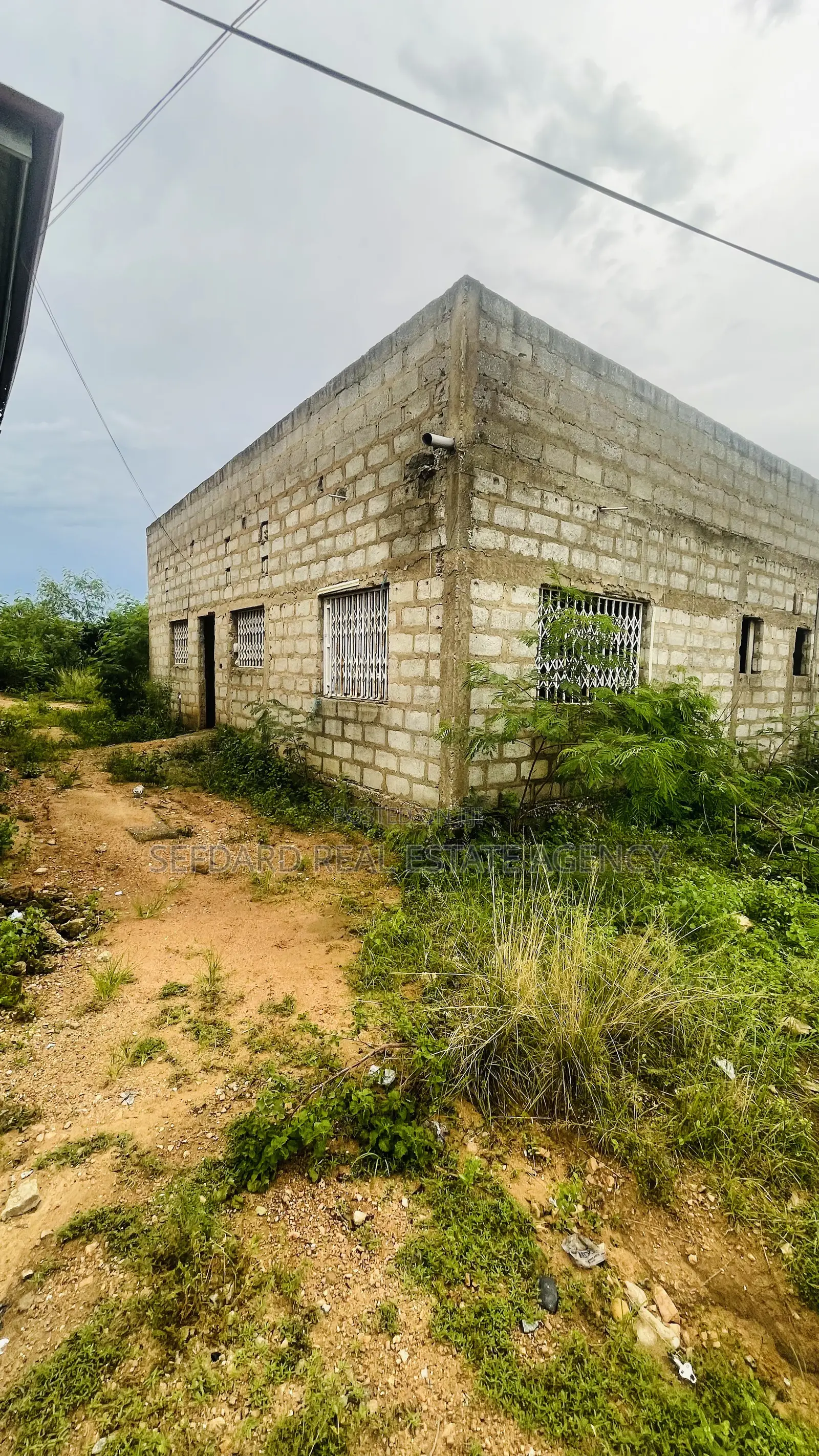 3bdrm House in Sefdard Properties, Amasaman for sale