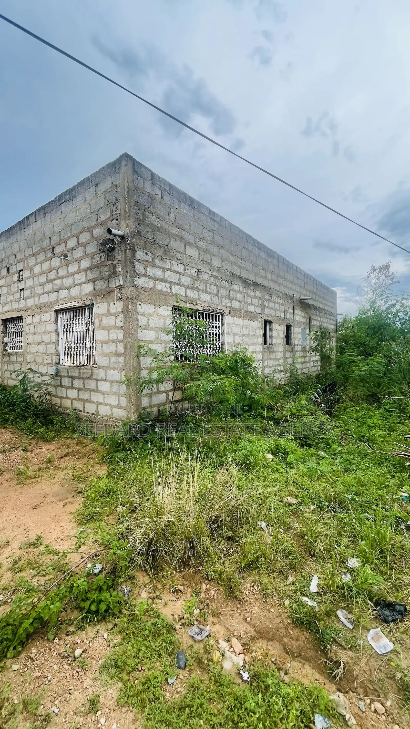 3bdrm House in Sefdard Properties, Amasaman for sale