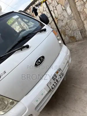 Kia Bongo 2012 White