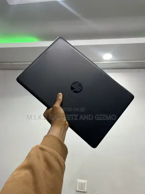 Laptop HP 15-da2933nia 8GB Intel Core i5 SSD 512GB