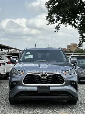 Toyota Highlander XLE AWD 2024 Blue