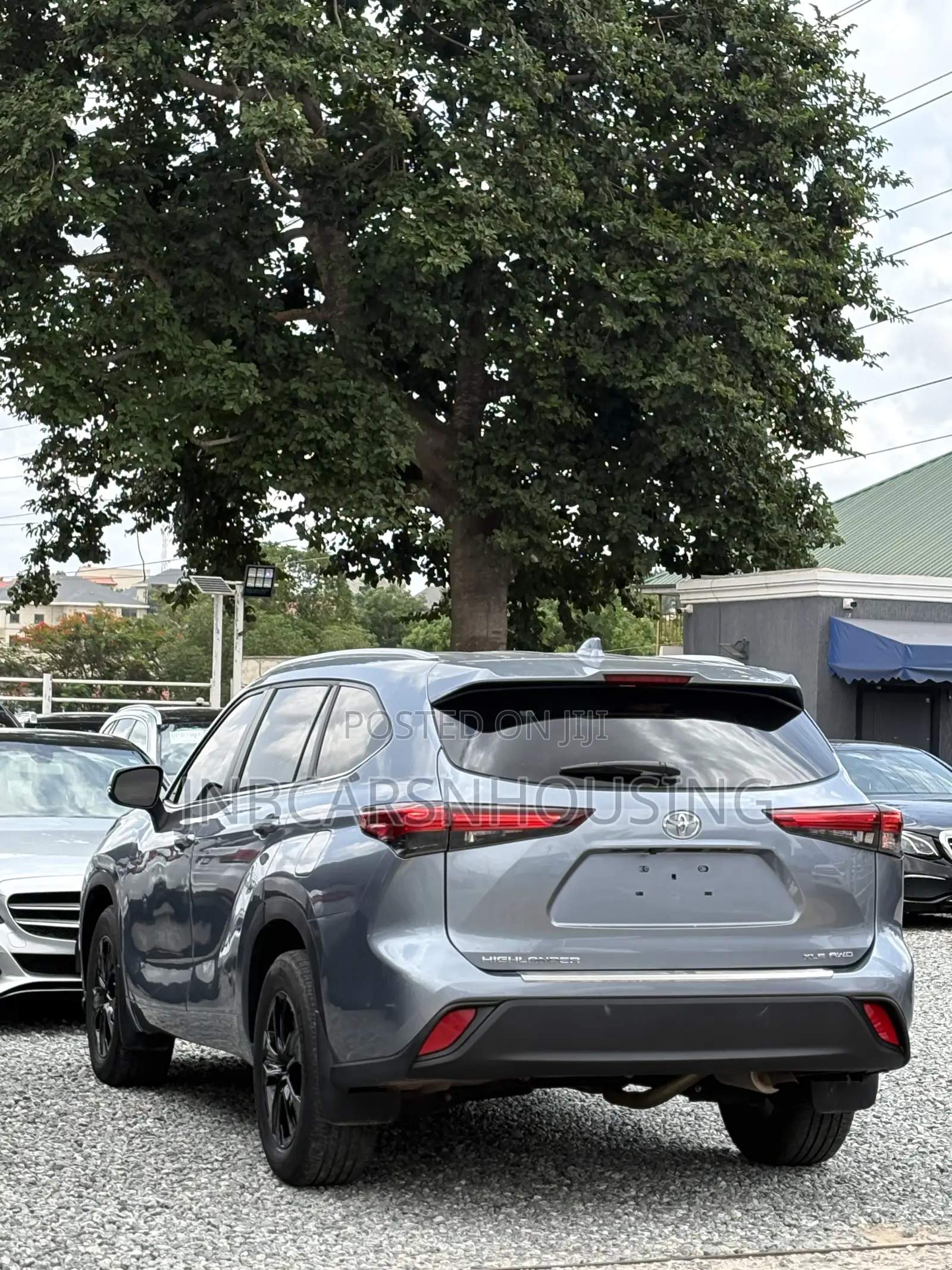 Toyota Highlander XLE AWD 2024 Blue