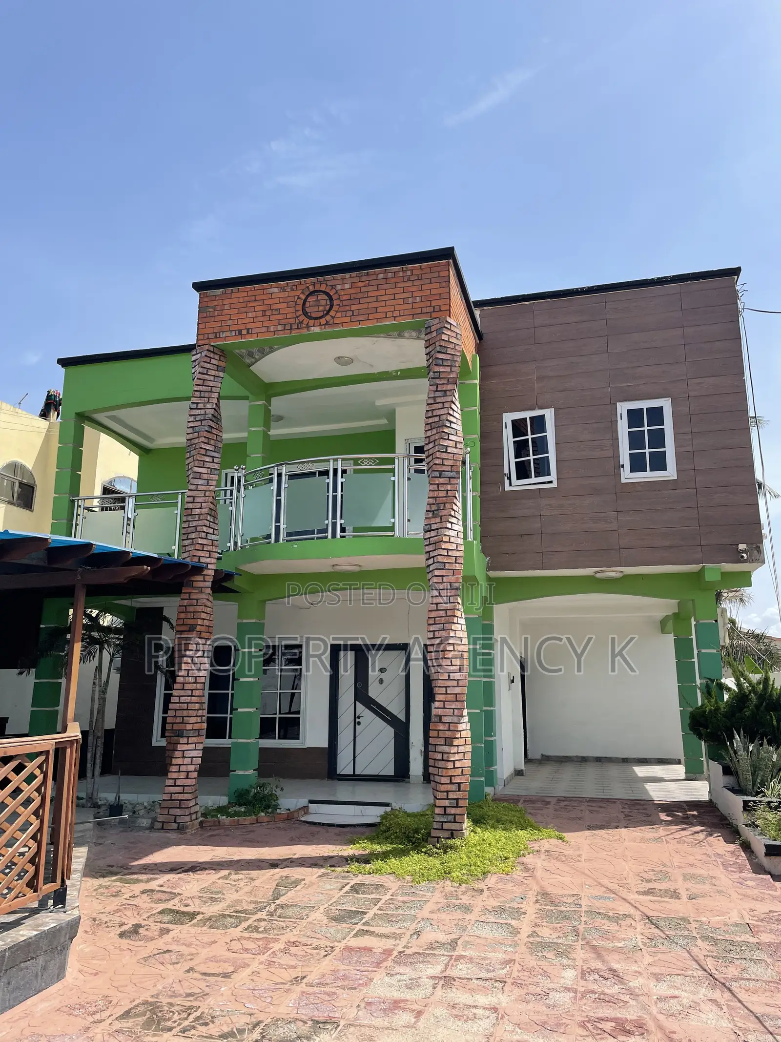 4bdrm House in J Apts, Old Barrier for sale