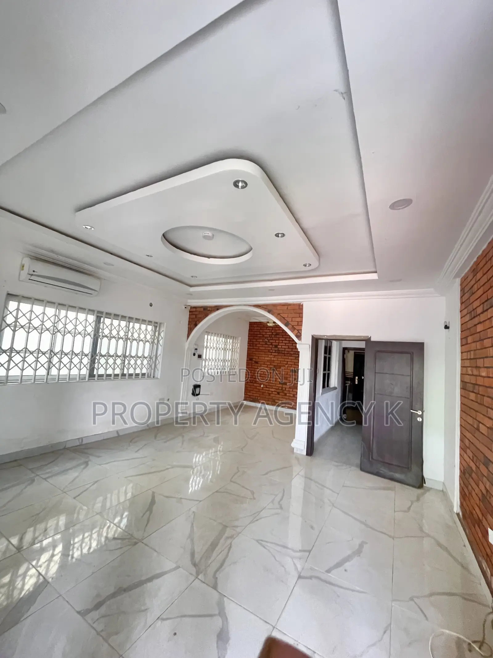 4bdrm House in J Apts, Old Barrier for sale
