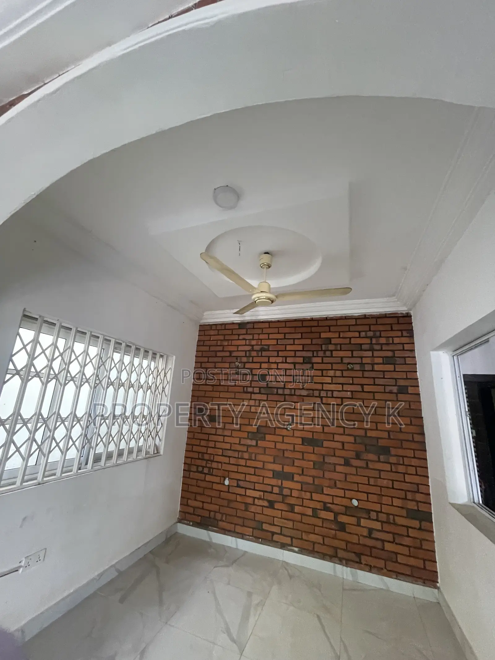 4bdrm House in J Apts, Old Barrier for sale