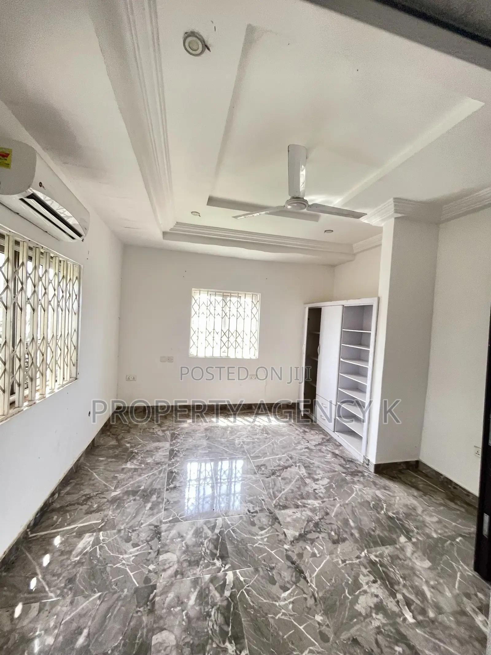 4bdrm House in J Apts, Old Barrier for sale