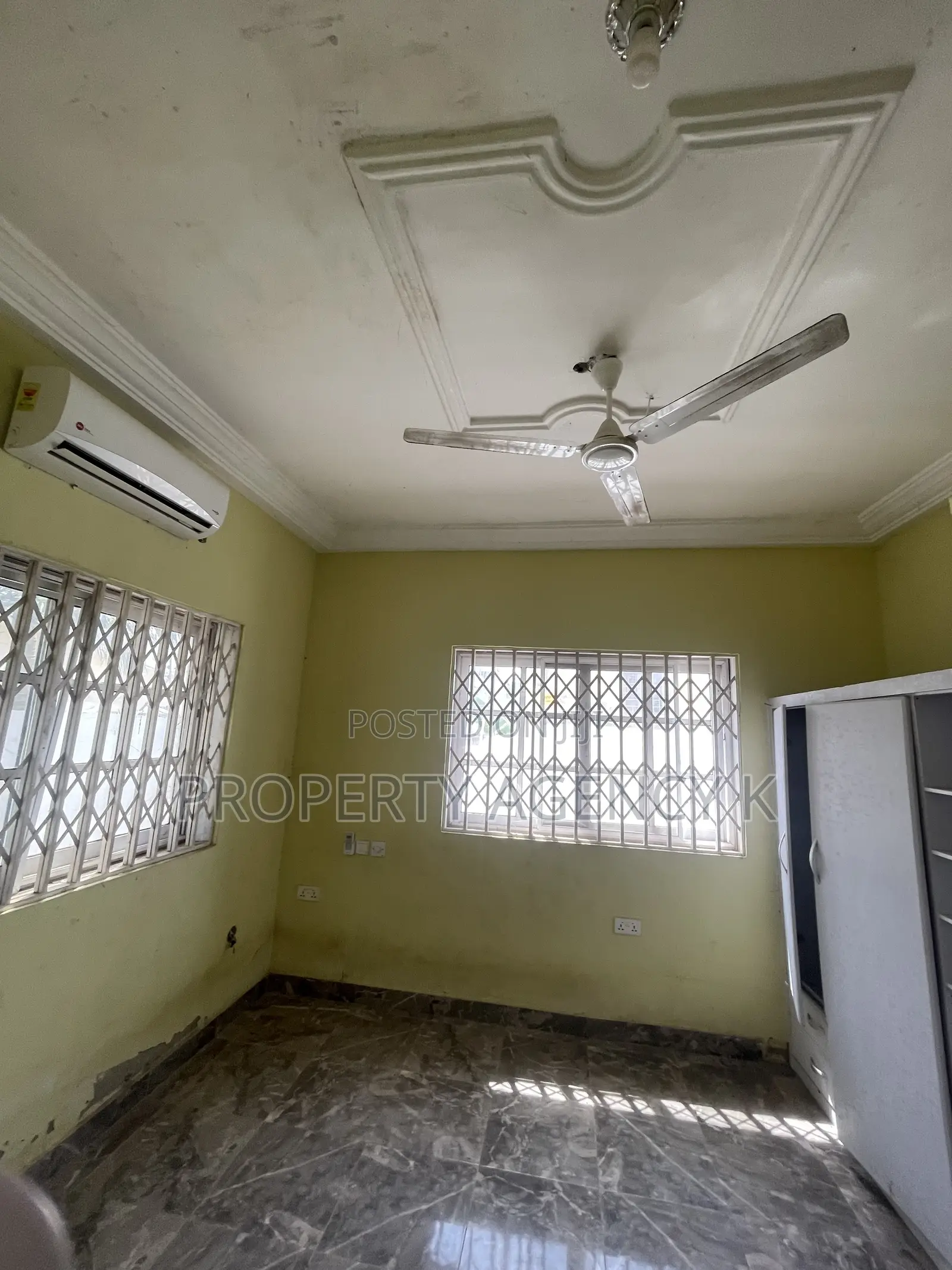4bdrm House in J Apts, Old Barrier for sale