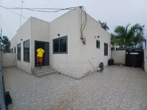 Furnished 2bdrm Bungalow in Lakeside Estates, Accra Metropolitan