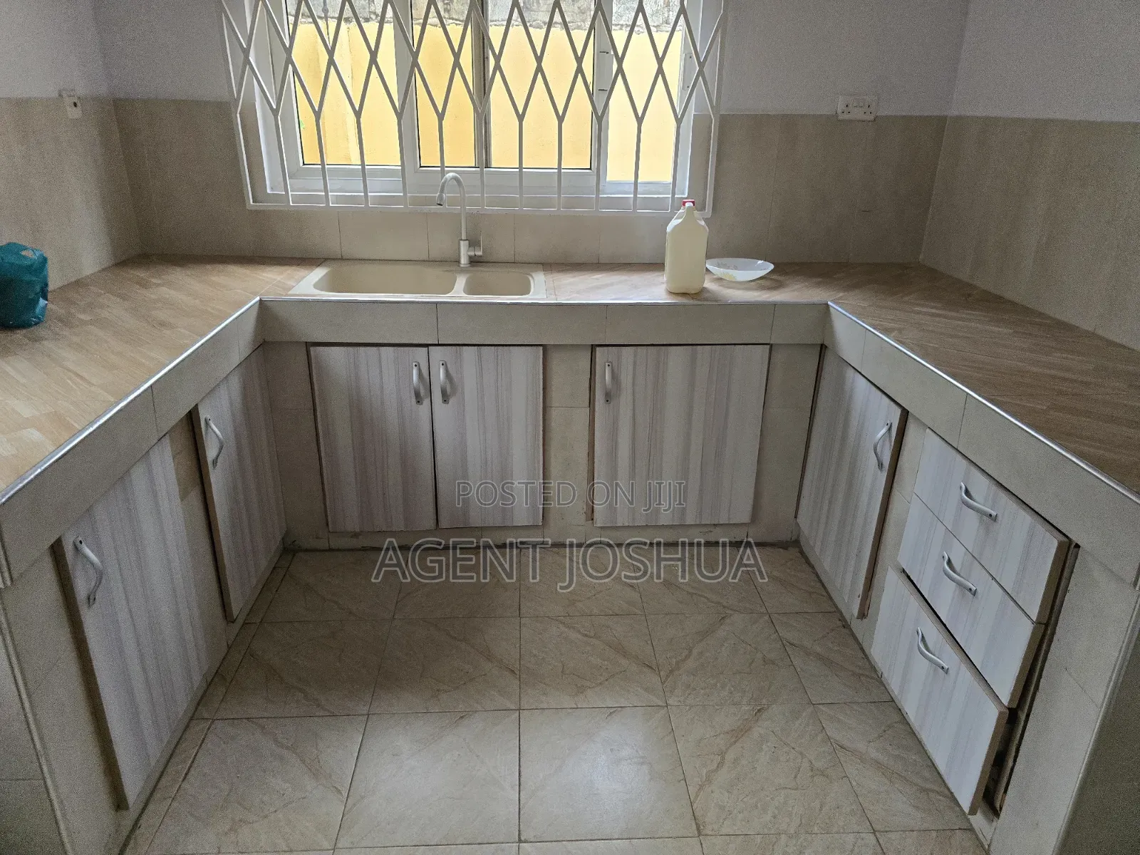 4bdrm House in Manet Court Estate for rent