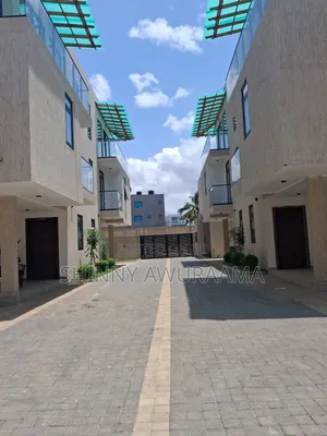 5bdrm House in East Legon, Boundary Road Area for rent