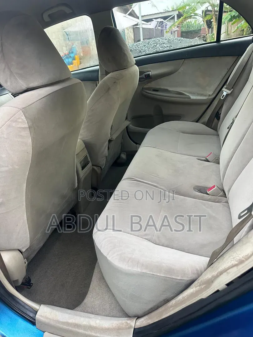 Toyota Corolla L 4dr Sedan (1.8L 4cyl 5M) 2013 Blue