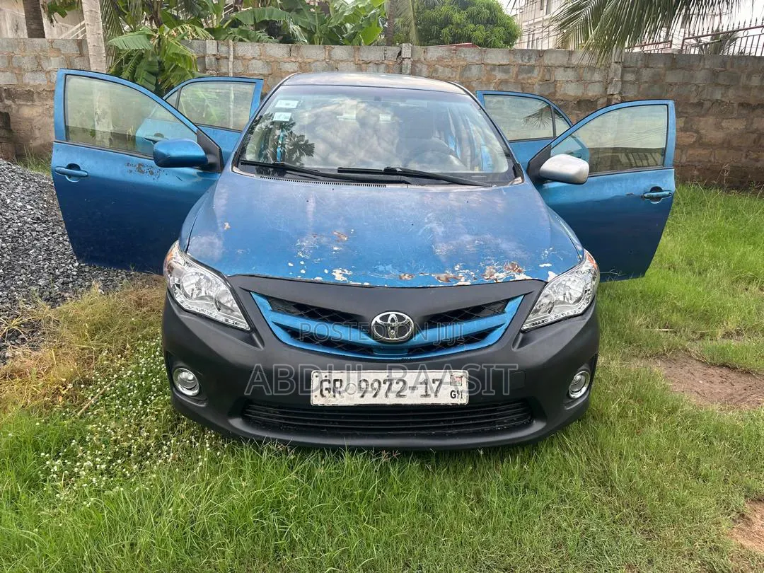 Toyota Corolla L 4dr Sedan (1.8L 4cyl 5M) 2013 Blue