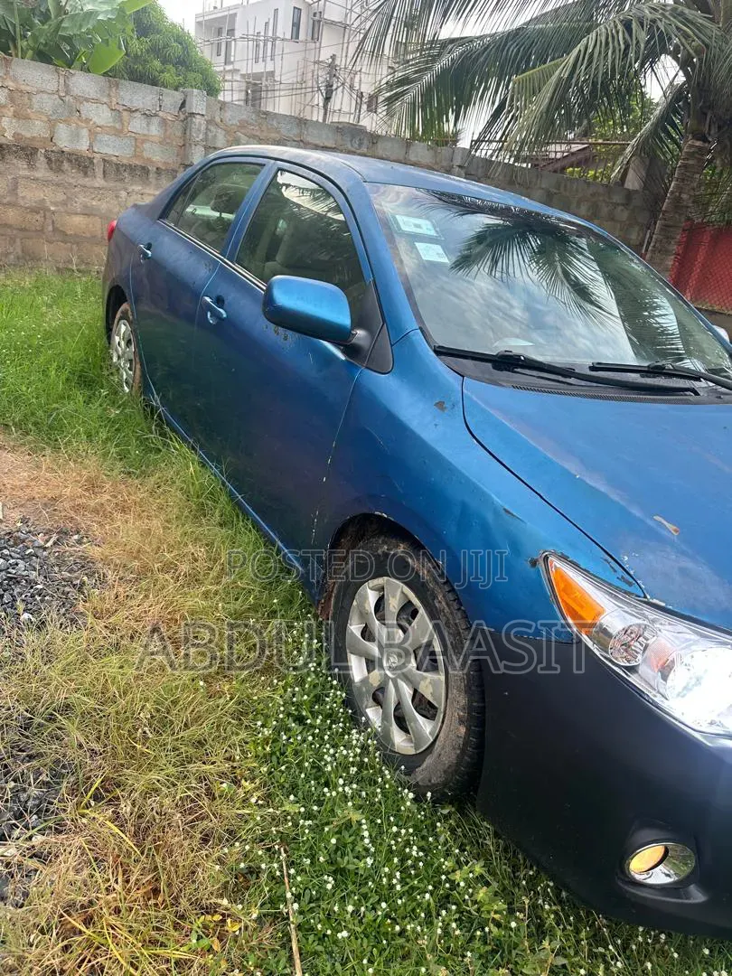 Toyota Corolla L 4dr Sedan (1.8L 4cyl 5M) 2013 Blue