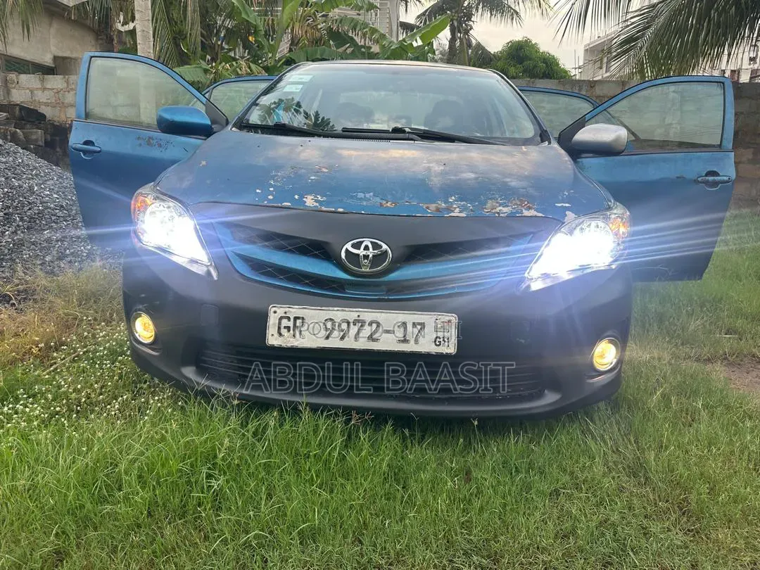 Toyota Corolla L 4dr Sedan (1.8L 4cyl 5M) 2013 Blue