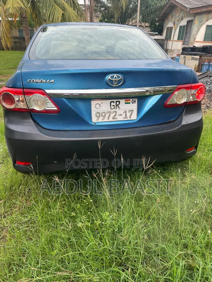 Toyota Corolla L 4dr Sedan (1.8L 4cyl 5M) 2013 Blue