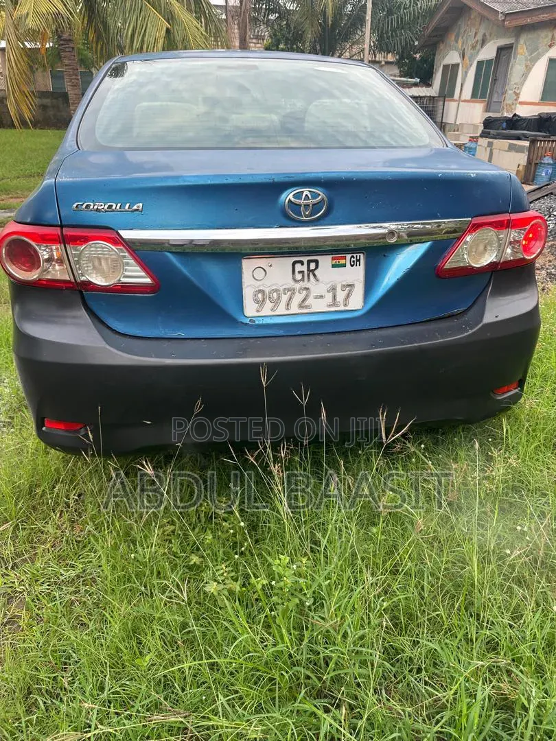 Toyota Corolla L 4dr Sedan (1.8L 4cyl 5M) 2013 Blue