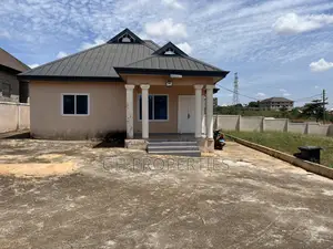 3bdrm House in Sokoban Kwanwoma., Kumasi Metropolitan for sale