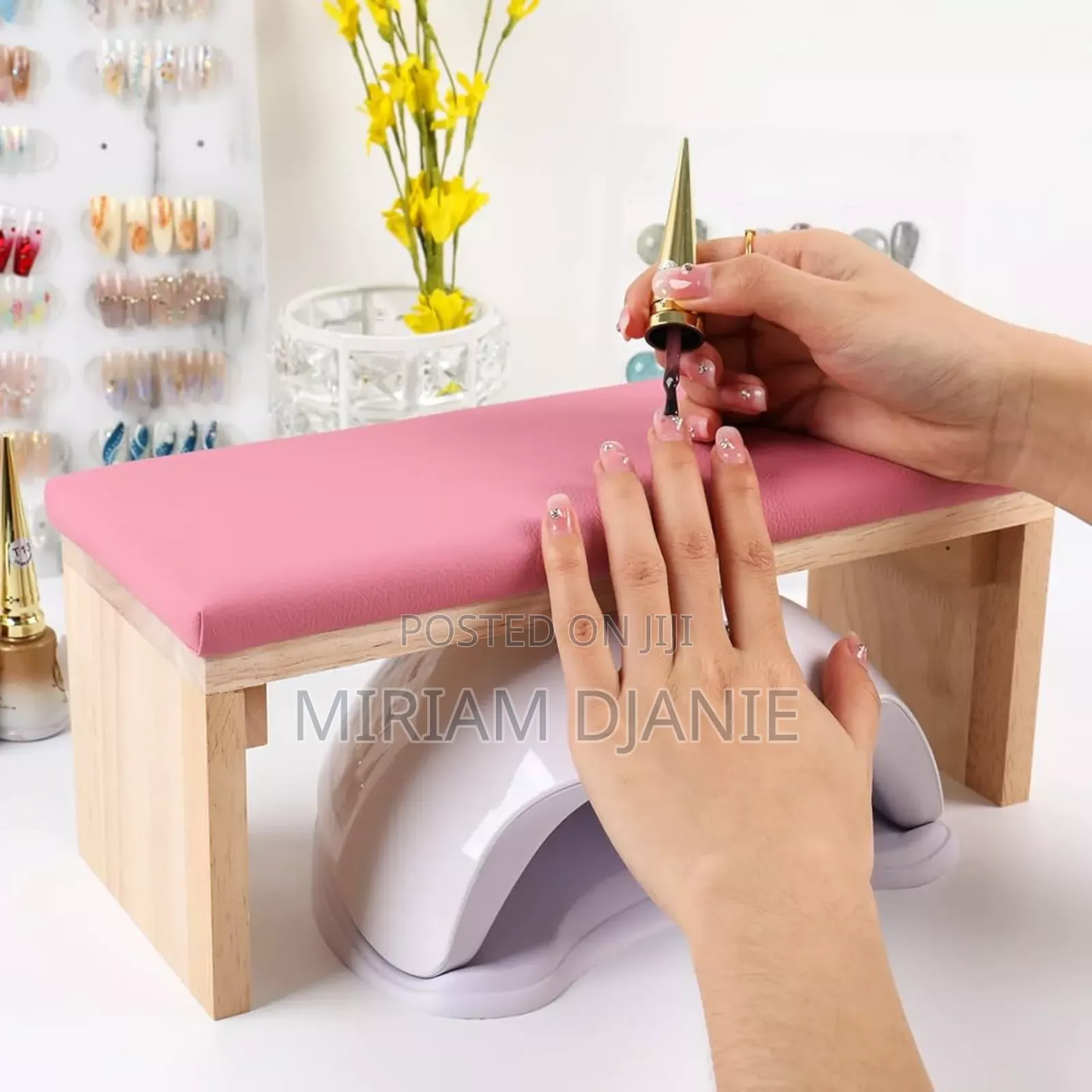 Armrest for Nails