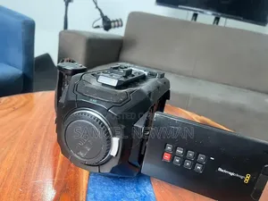 Blackmagic Ursa Mini 4. Cinema Camera (Ef Mount)