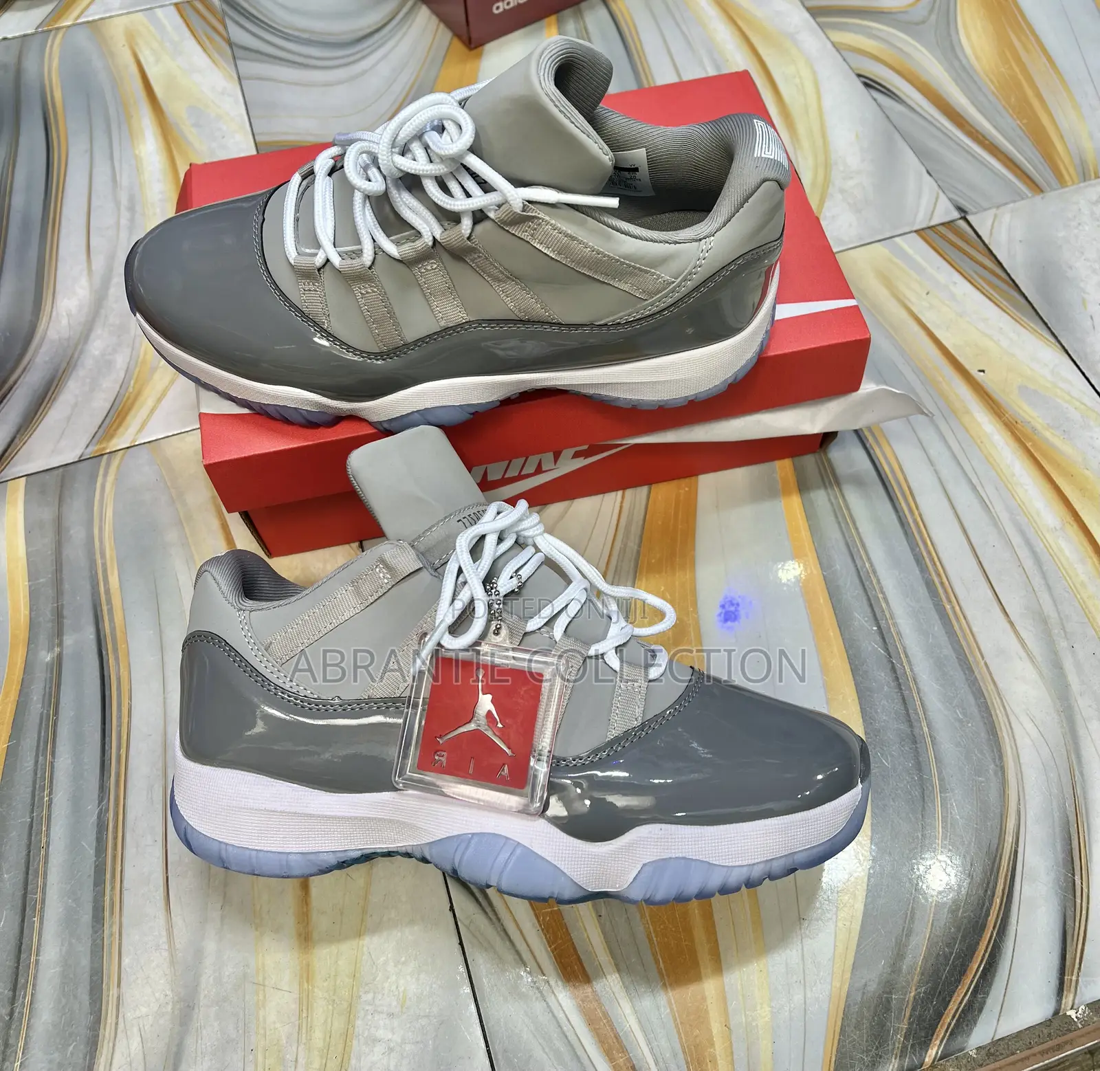 Air Jordan Retro 11 Low Cool Grey Available