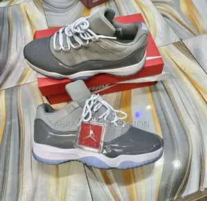 Air Jordan Retro 11 Low Cool Grey Available