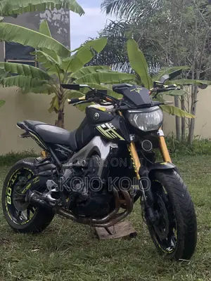 Yamaha 2018 Black