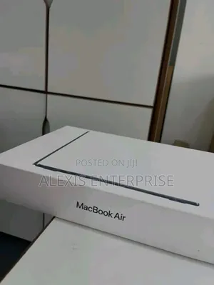 New Laptop Apple MacBook Air 2025 M4 13-inch 16GB Apple M4 SSD 512GB