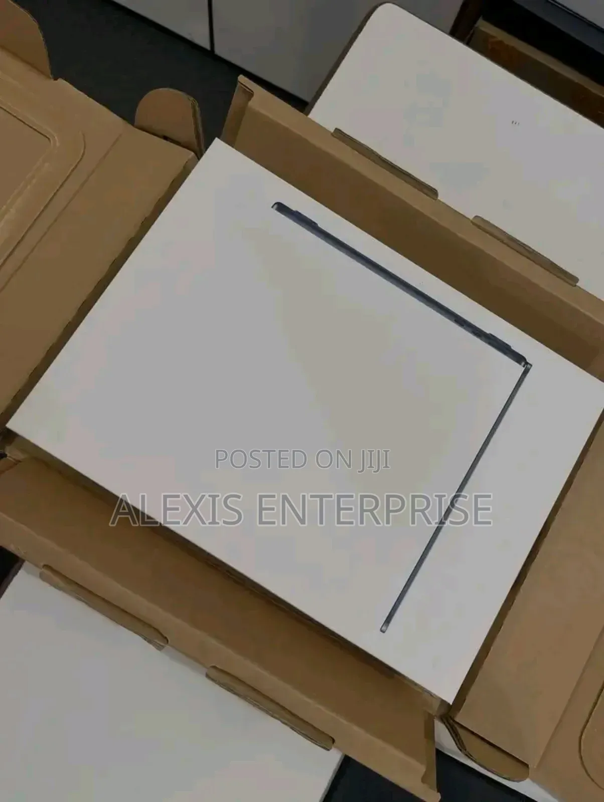 New Laptop Apple MacBook Air 2025 M4 13-inch 16GB Apple M4 SSD 512GB