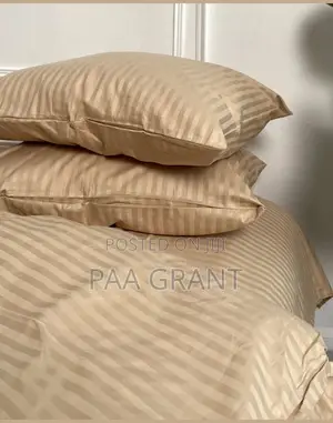 Classy White Cotton 2 Sheets 4 Pillow Cases for Hotels ,Airbnb,Lodges