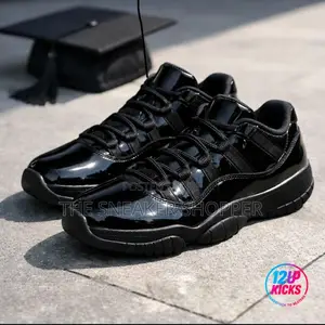 Jordan 11 Low Black Sneakers