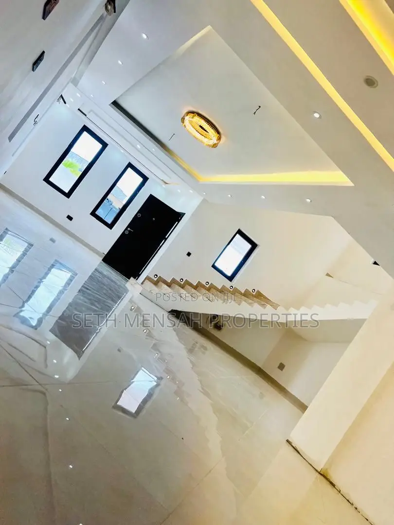 4bdrm House in 4 Bedroom House, Burma Camp for sale