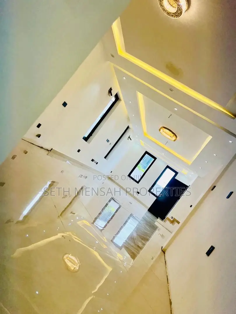 4bdrm House in 4 Bedroom House, Burma Camp for sale