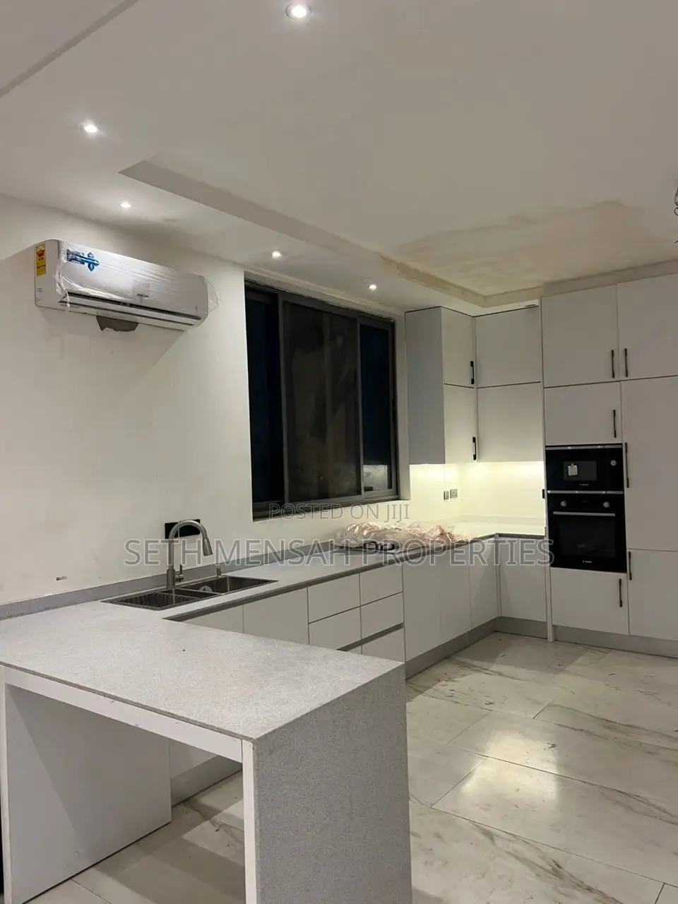 4bdrm House in 4 Bedroom House For, Burma Camp for sale