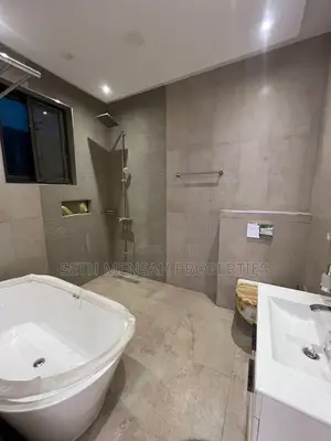 4bdrm House in 4 Bedroom House For, Burma Camp for sale