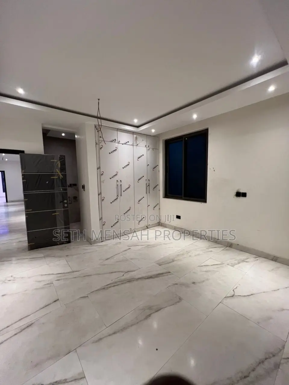 4bdrm House in 4 Bedroom House For, Burma Camp for sale