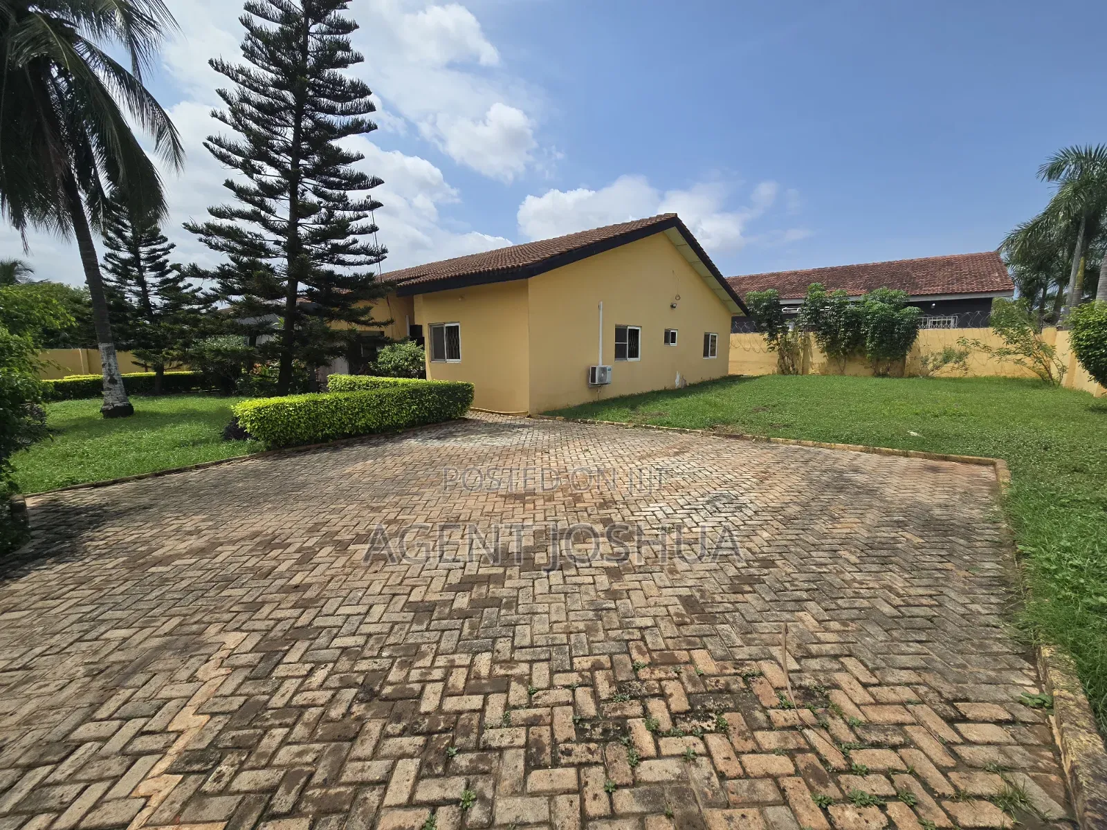 4bdrm House in Manet Court Estate for rent