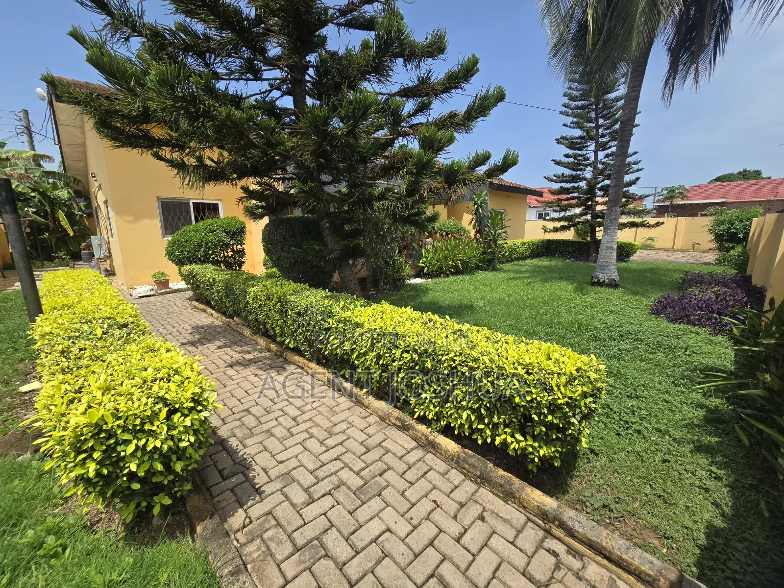 4bdrm House in Manet Court Estate for rent